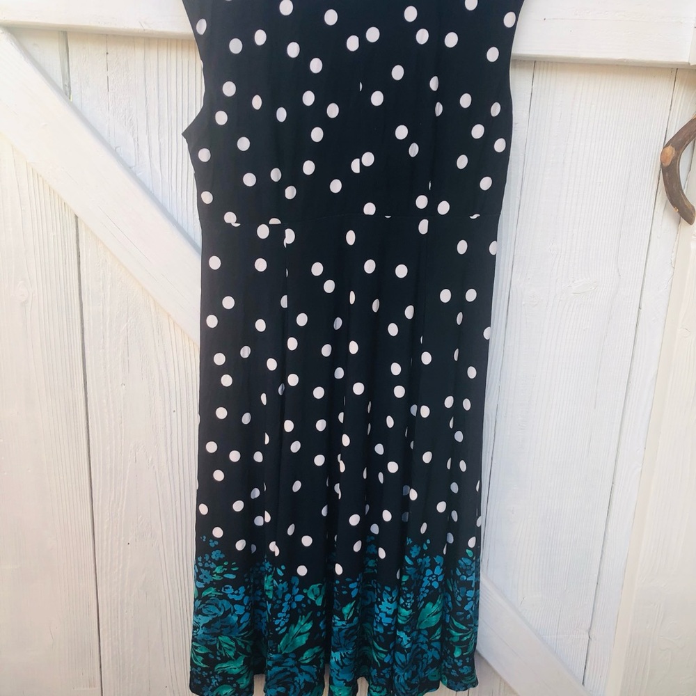 Jessica Howard Black and White Polka Dot Dress with Green Floral Hem Size 14W - Picture 2 of 8